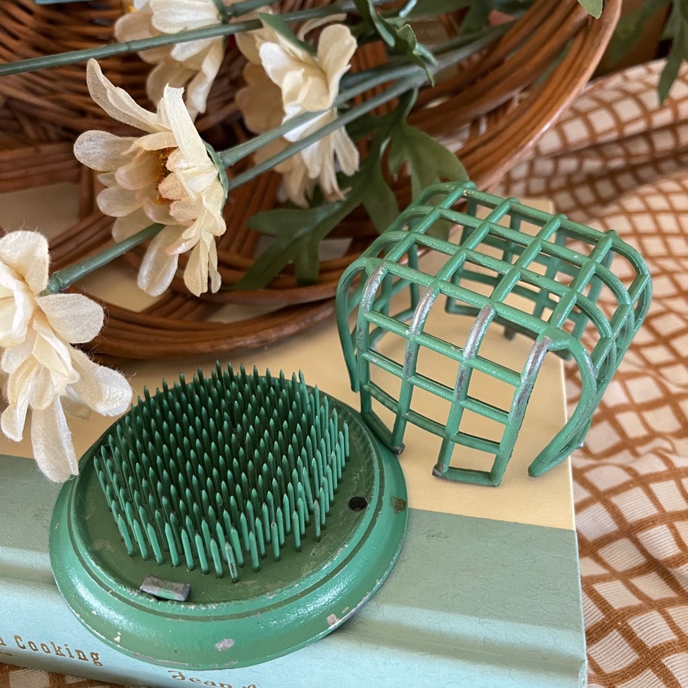 Green Floral Frog Set